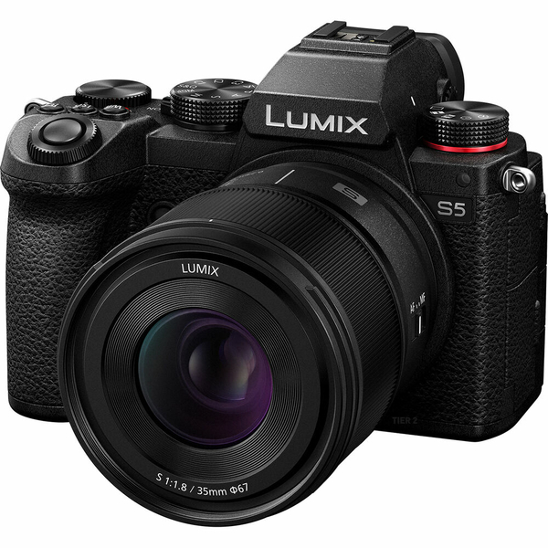 Lumix DC-S5 + 35mm F1.8
